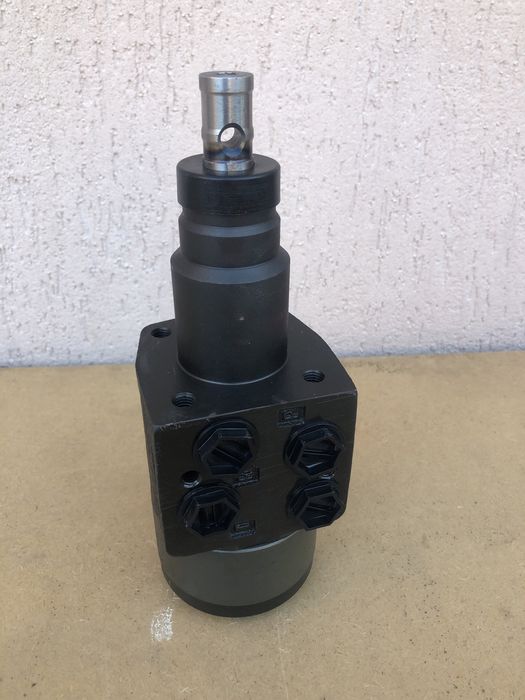 Danfus tractor fendt,case international cu bolt