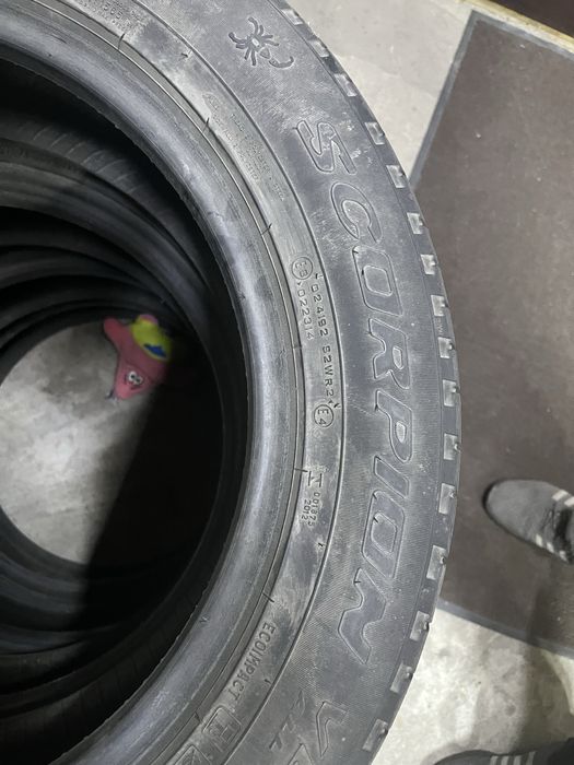 Продам комплект летних шин Pirelli