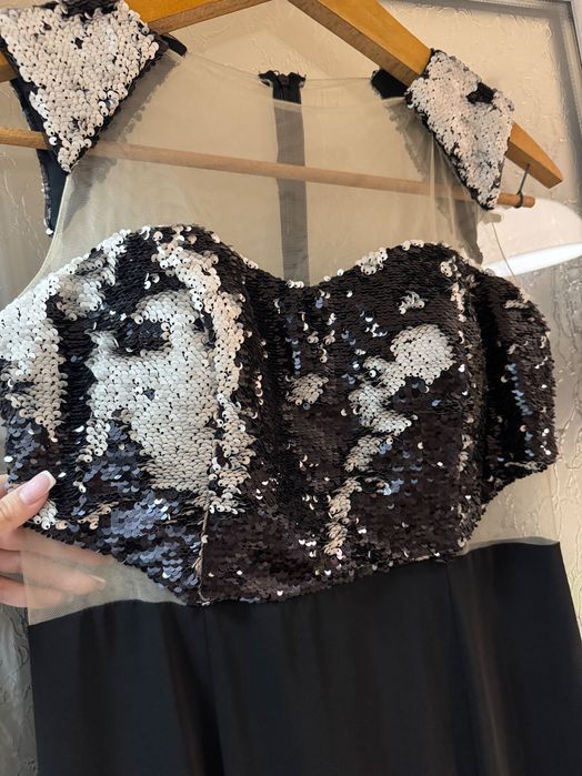 Дълга официална рокля