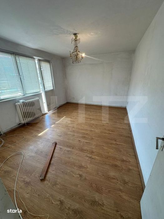 Apartament 3 camere, decomandat, 62 mp, etaj 3, balcon,  Manastur