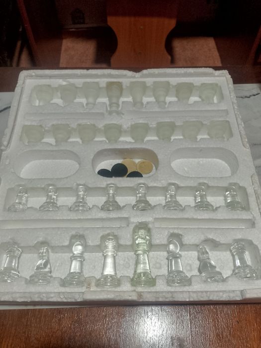 Стеклянные шахматы импортные