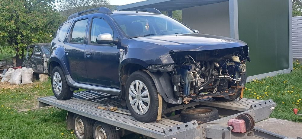 Dacia Duster  4x4  avariata  1.5 dci   234.000 km