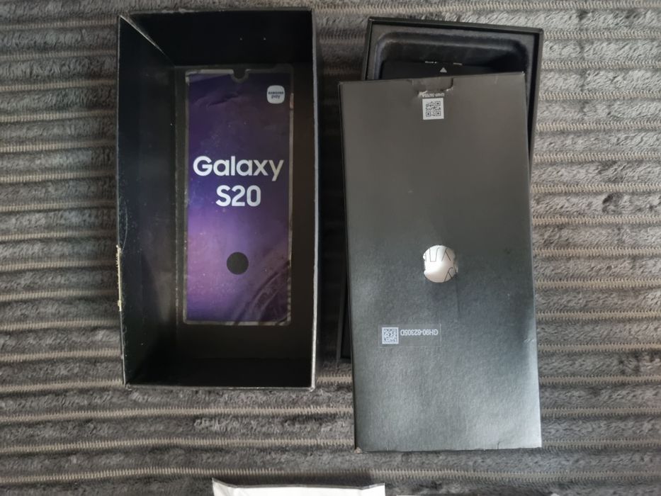 Аксессуары для Samsung S20.