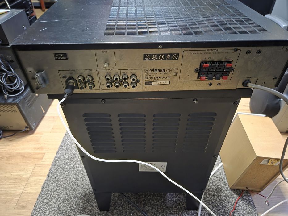 Amplituner vintage Yamaha R-30