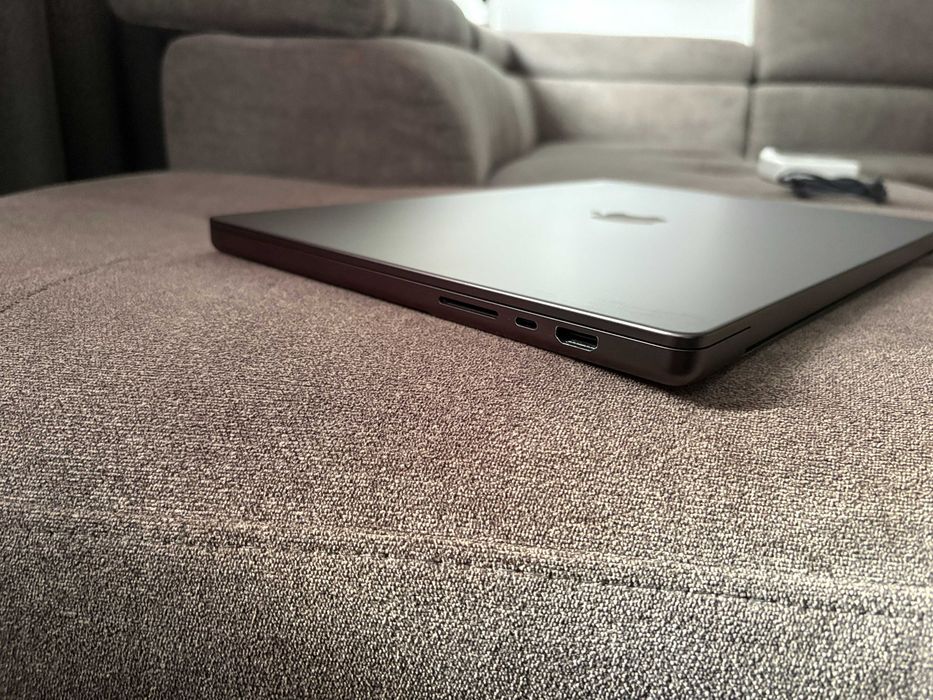 Apple Macbook Pro 16 M3 Pro 36 GB Ram 512 Disk