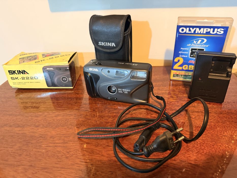 Видеокамера Sony DSR-DVD608+ фотоаппарат в подарок Skina SK222D