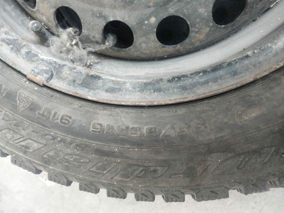 Продам  шыны с дисками