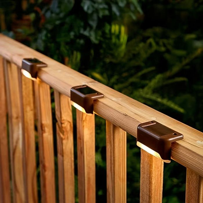 Комплект от 4 броя соларни LED лампи за стълби и огради – Водоустойчив