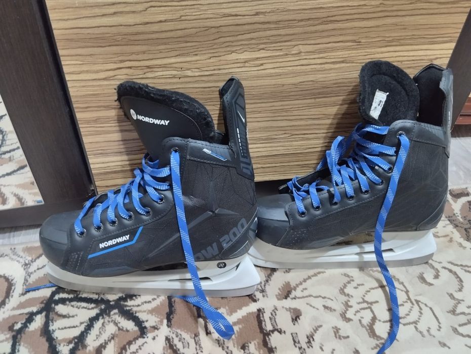 Продам коньки 41 размер