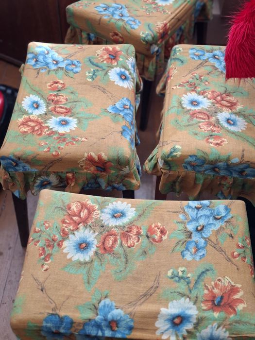 Комплект от 4 табуретки