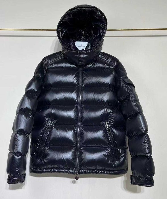 Geaca Moncler Maya cu puf barbati