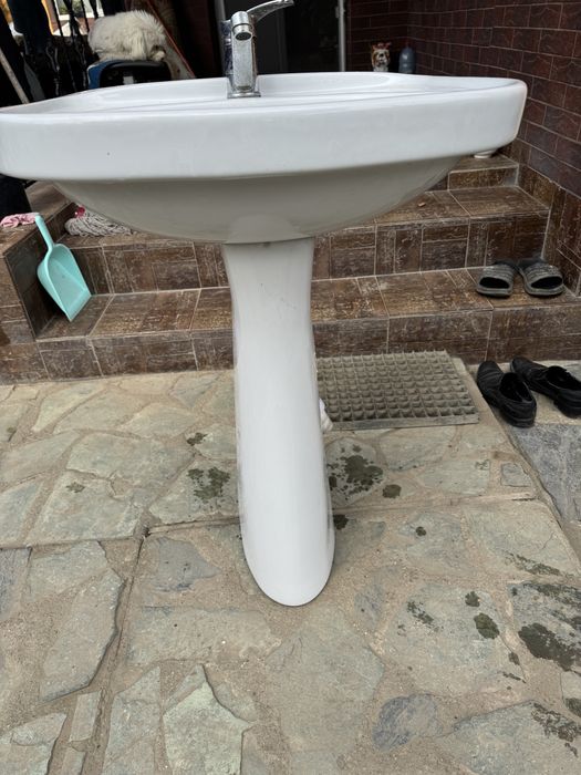 Chiuveta baie cu baterie si furtune