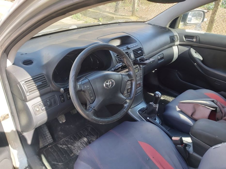 Тойота Авенсис 2.0 дизел 116к.с 2003 г