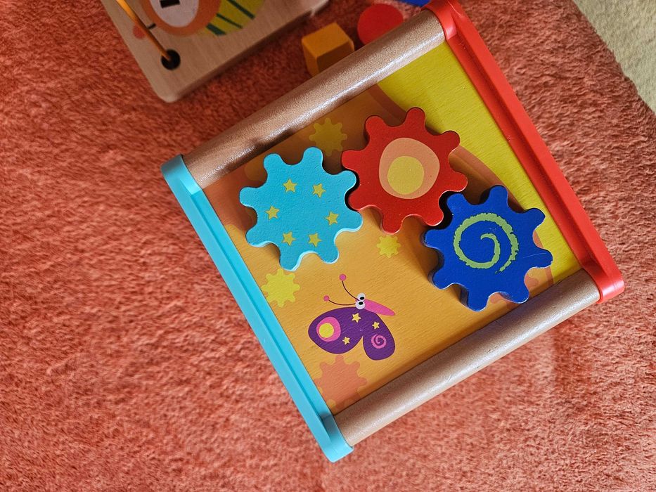 Vand jucarii de plus Catelusa vorbitoare, Maimuta interactiva, Sonic