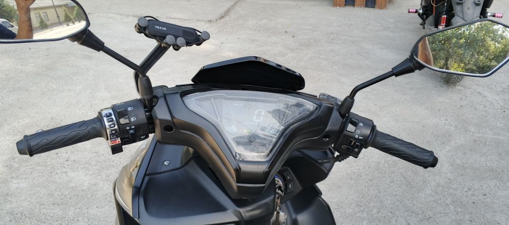 Мотоцикл сотилади