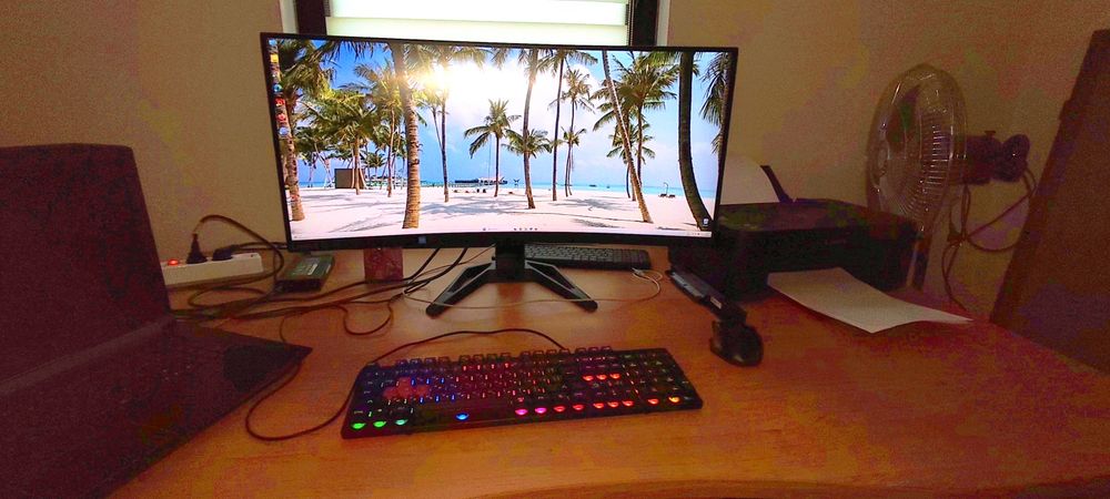 Геймърски XXXL огромен Монитор 34 инча Lenovo в Гаранция