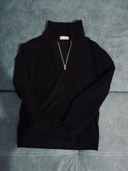 Продаются полузамок. Размер М