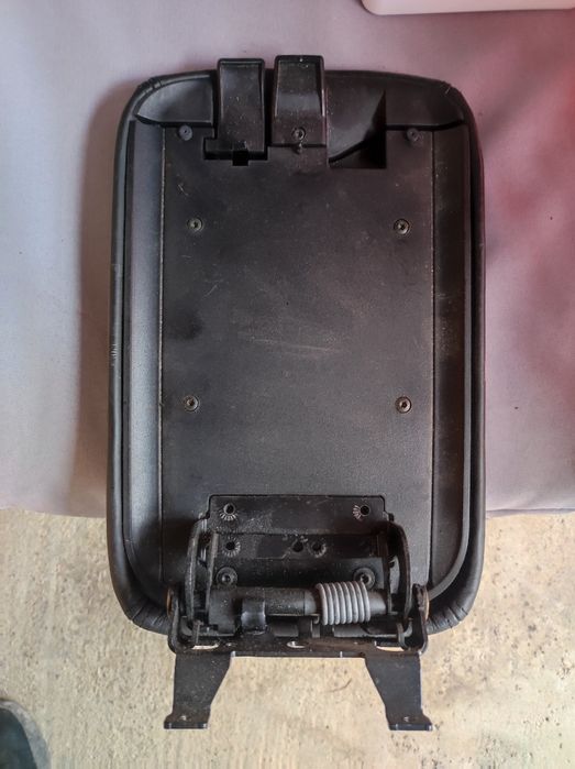 Подлакътник за Пежо-607