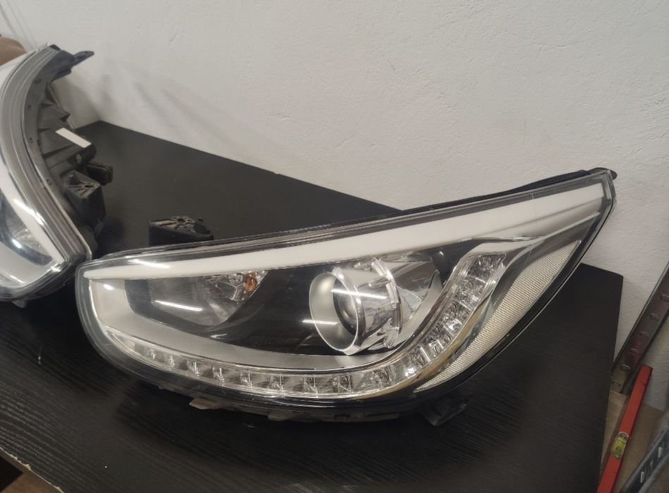 Продаются срочно Фары Акцент