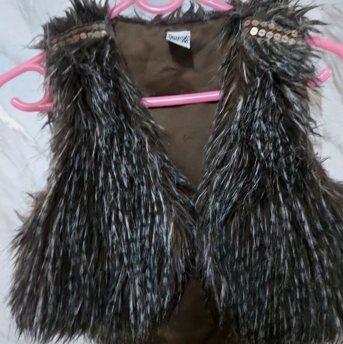 Vesta fetita superba , 98 marime