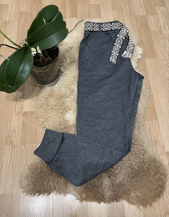 Pantaloni femei pufosi