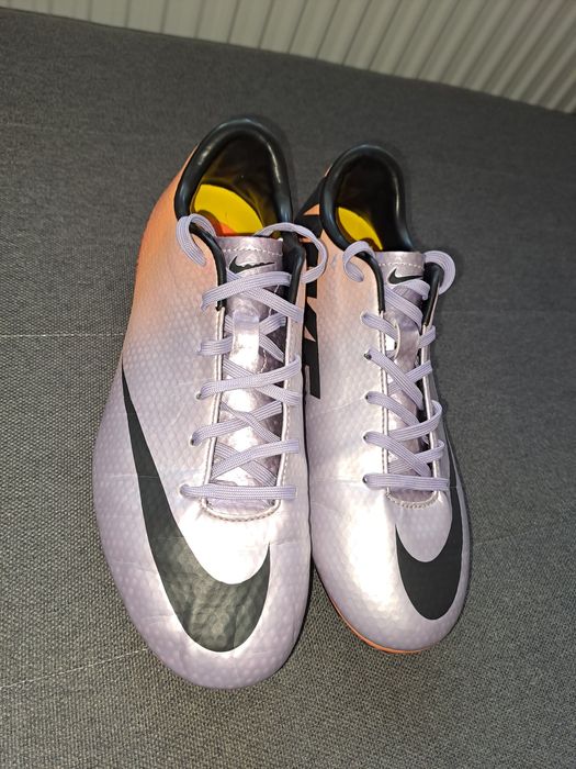 Бутонки/ футболни обувки NIKE 37.5