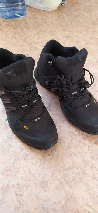 Кроссовки зимние