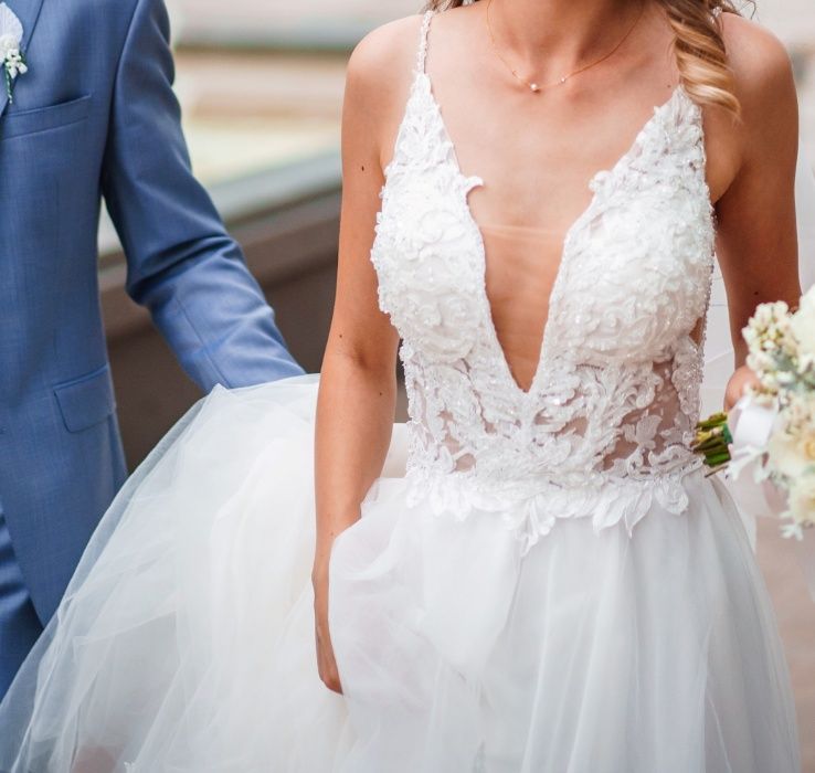 Много нежна и романтична булченска рокля