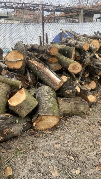 ДЪРВА ЗА ОГРЕВ подходящи за камина и др.