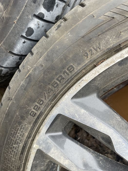 4 jante bmw M r19 cu defecte si cauciucuri noi