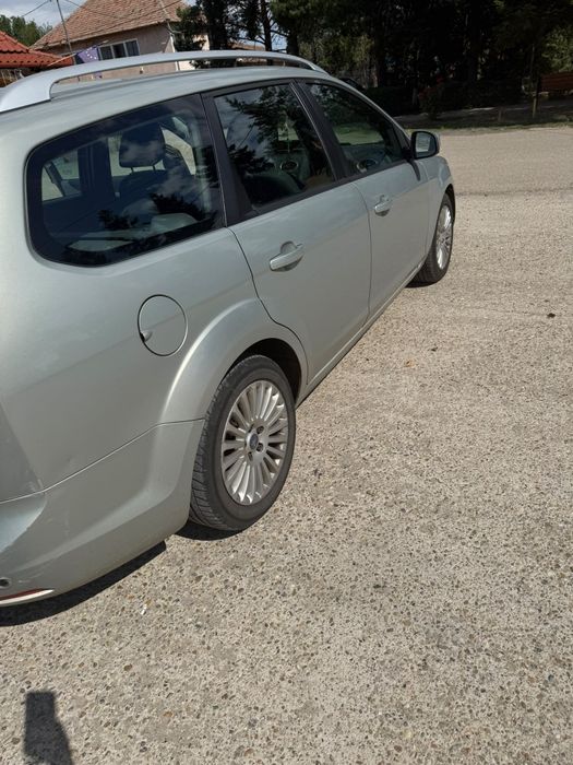 FORD Focus 2010 — imagine 3