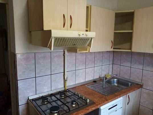 Închiriez apartament cu 3 camere