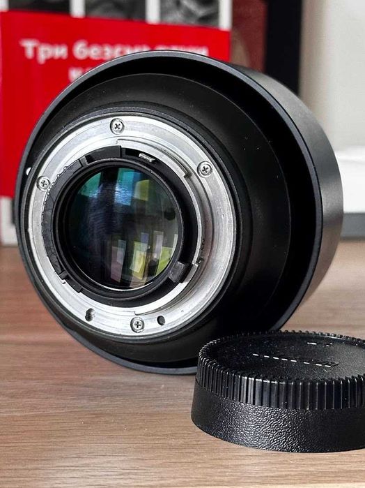 Обектив Nikon AF-S Nikkor 85mm f/1.8G