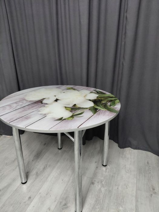 Продам круглый стол