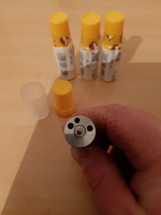 Diuze / injectoare  tractor FIAT, NOI -NOUTE