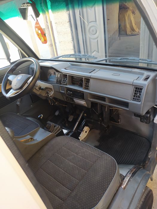 Damas sotiladi. Nontopar