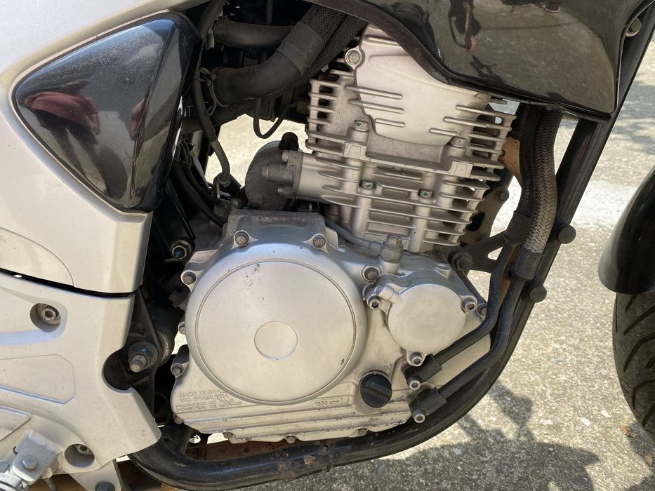 Мотоциклет Yamaha YBR 250