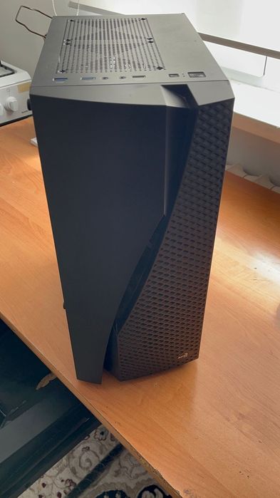 Компьютерных профессор