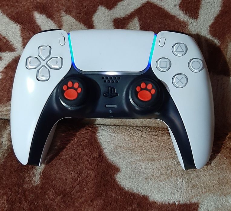 Vand maneta în stare buna PlayStation 5