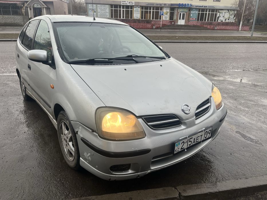 nissan almera tino