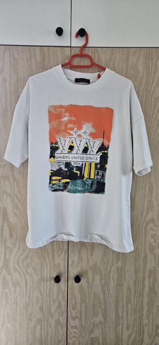 Vând tricouri Louis Vuitton noi