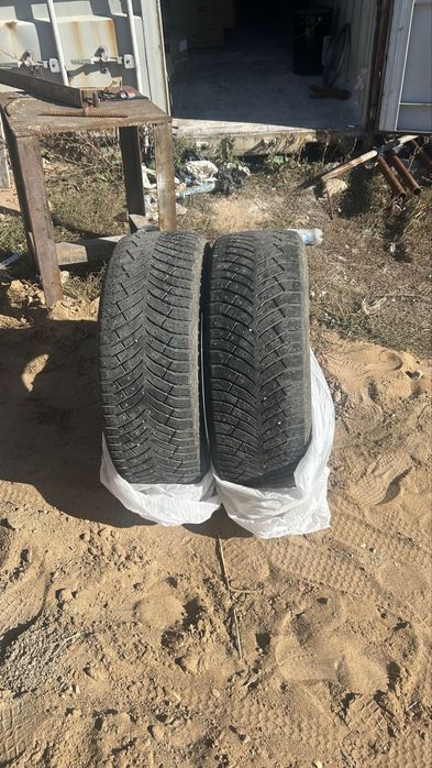 Продам зимние шины шипованные