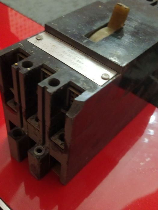 Автомат включатель