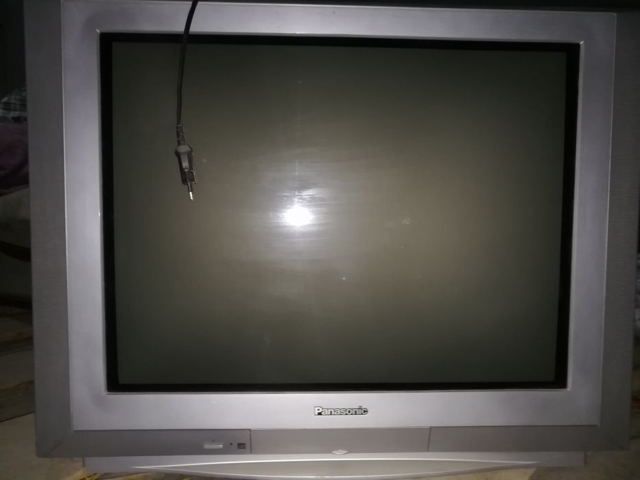 Продам цветной телевизор