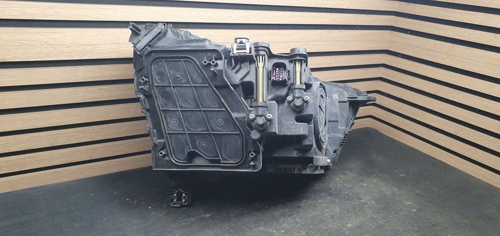Audi Q3 83A far stanga led fulled