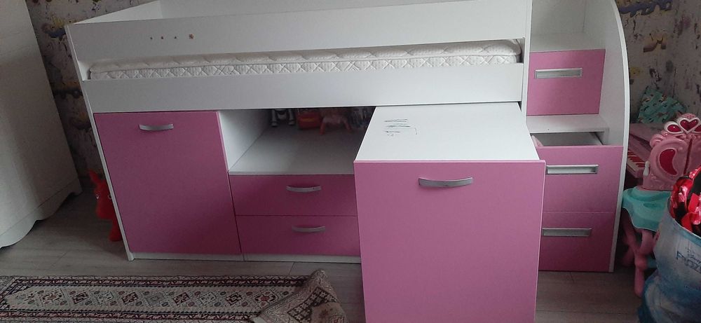 Продавам детско легло ,правено по поръчка .София 350евро