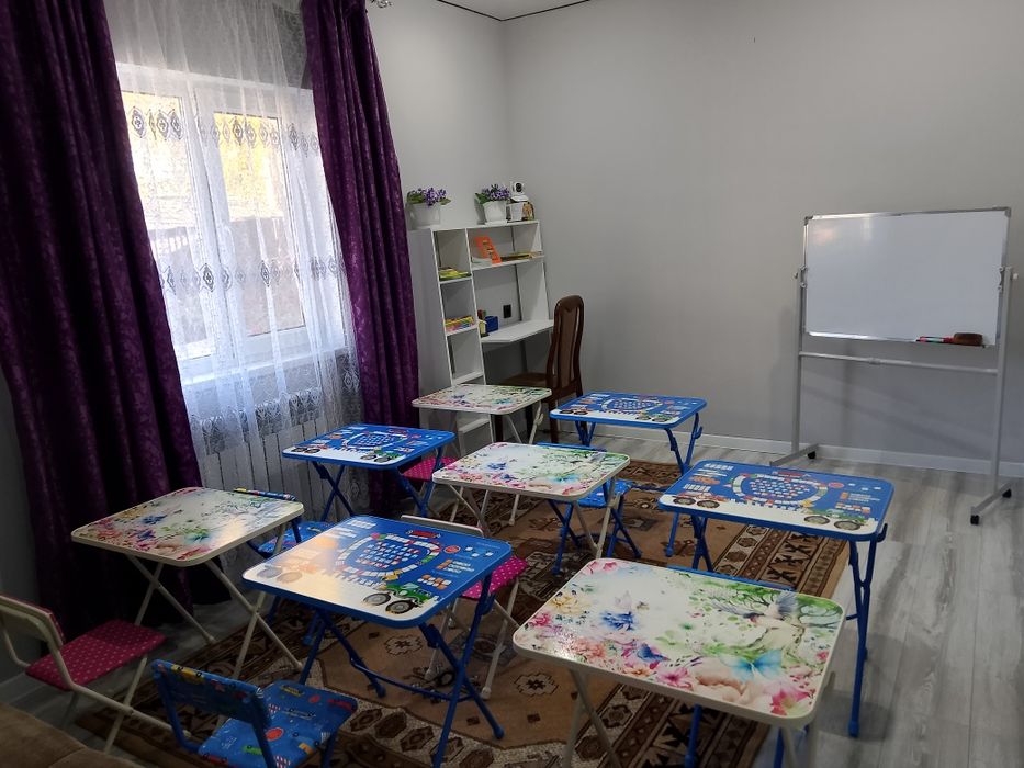 Продам 8 парт, доску меловую/маркерную