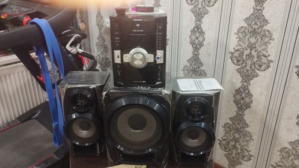 Музыкальный центр