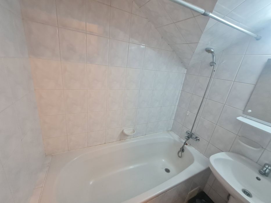 Închiriez apartament cu 1 camera