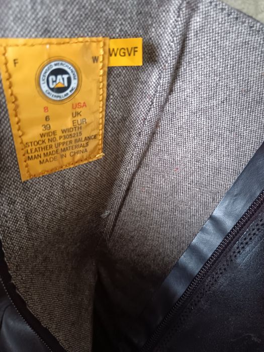 Нови дамски ботуши Caterpillar, размер 39